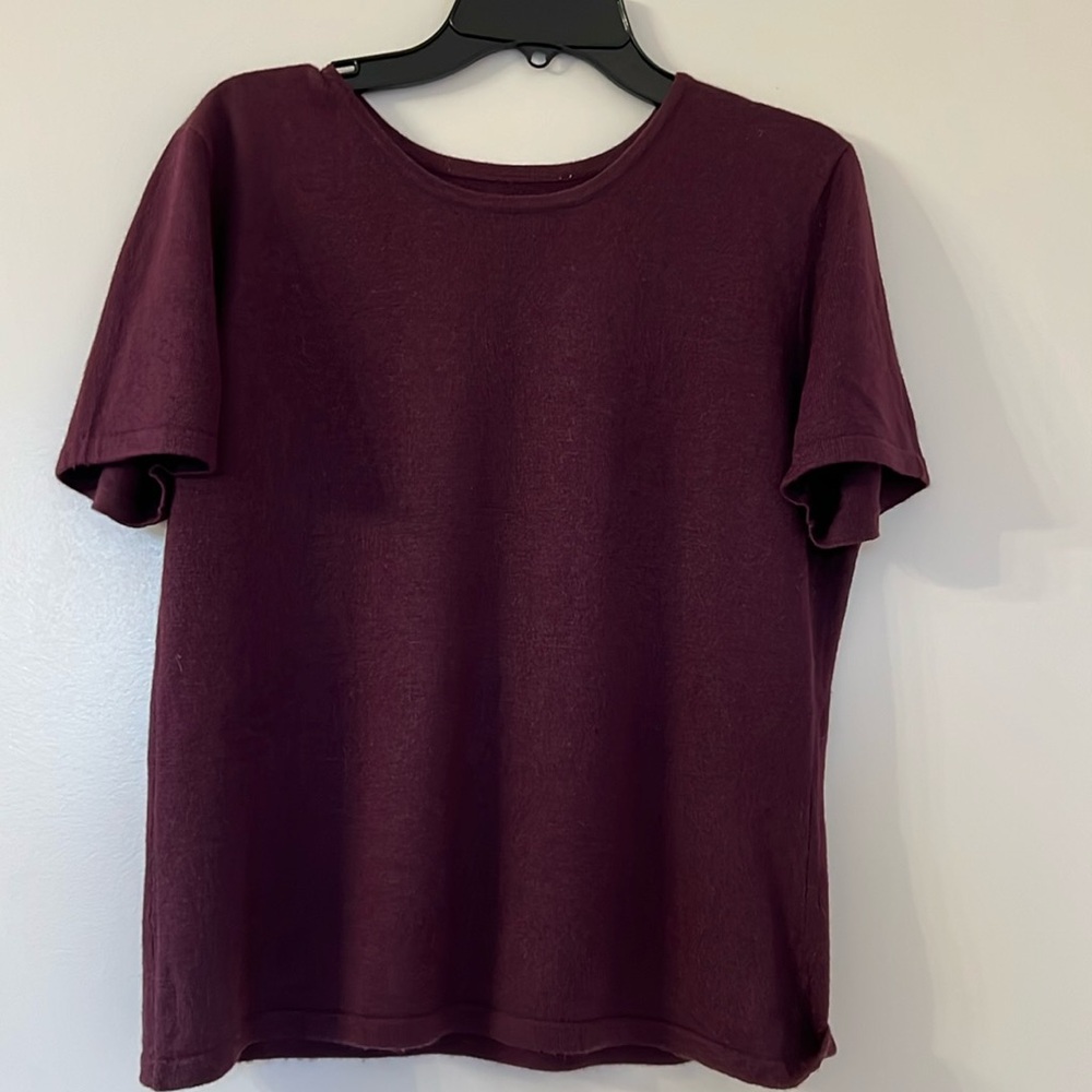 Women’s cashmere blend short sleeve sweater top.  Size M. Very nice to the skin.